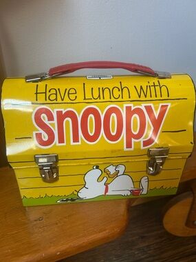 Snoopy Vintage Yellow Metal Lunchbox